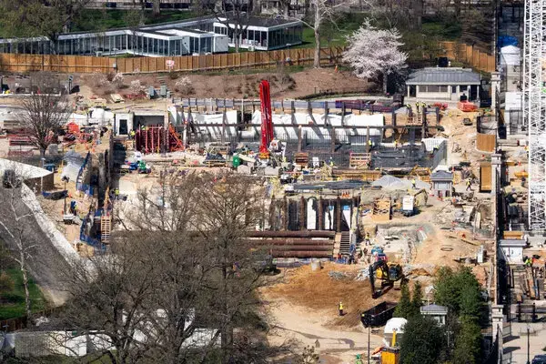White house construction